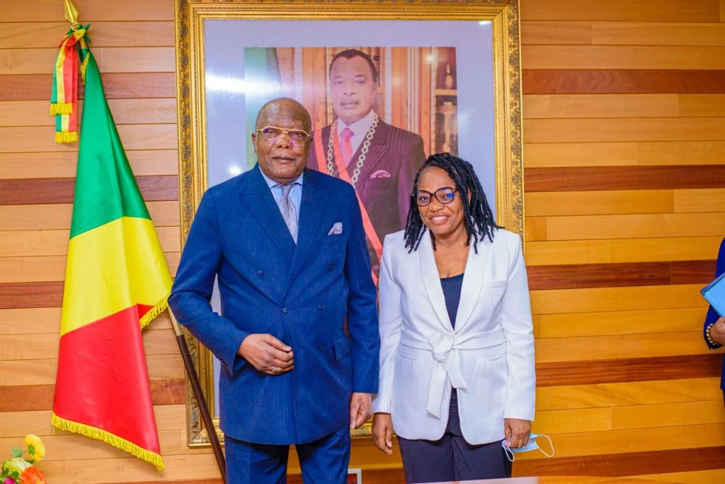 Mme Rachel DIBOU et M. Pierre OBA, Ministre des Mines